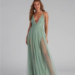 Windsor Saylor Formal Double Slit Tulle Dress